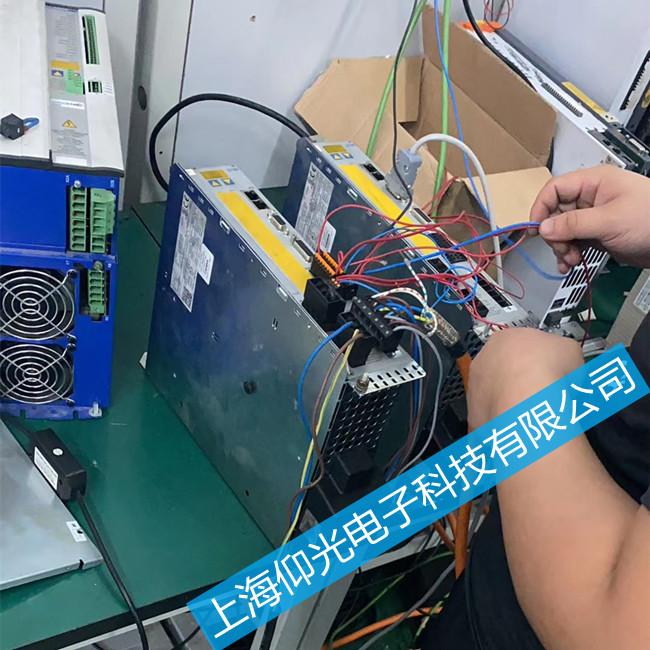 ע�ܙC�Ơ�Ħ���ŷ�������F02�S��