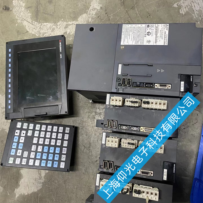 ���┵��ϵ�y��EMG  LINE�S������