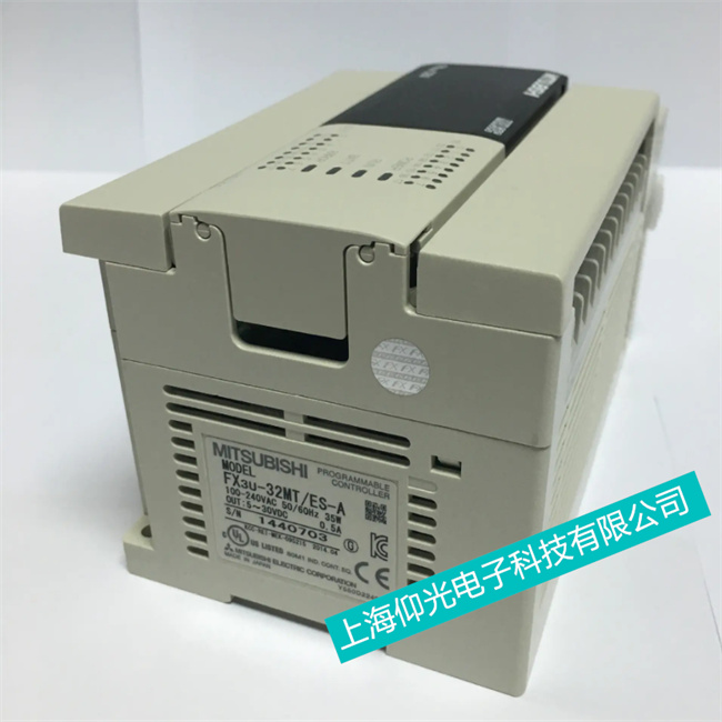 ����PLC�ɾ��̿�����FX3U-32MT /ES���F(xi��n)POWERָʾ���cEPRORָʾ�����ȿ�ȡ