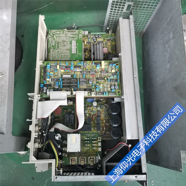 �ɽ��^��������F702λ�ßoЧ�S���Ԓ