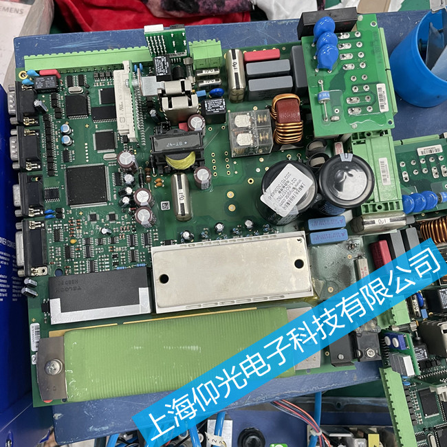 �����ИI�Ơ�Ħ���ŷ������S��-Servostar601ϵ�Ј�n09�S��